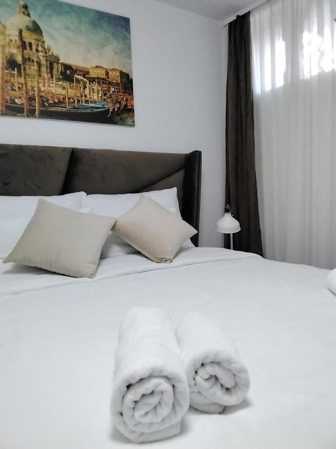 Sky Apartmani & Spa Leskovac  Quarto foto